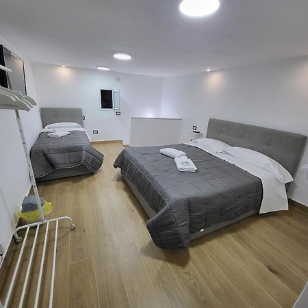 L'Approdo Di Dante Apartment Naples Exterior photo